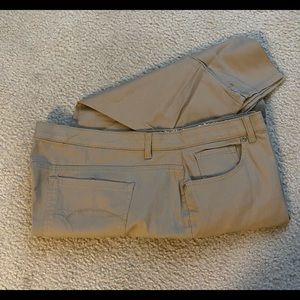 Faded Glory Knee Pants ~ Design on Pockets ~Brown ~NEW~ Size 26